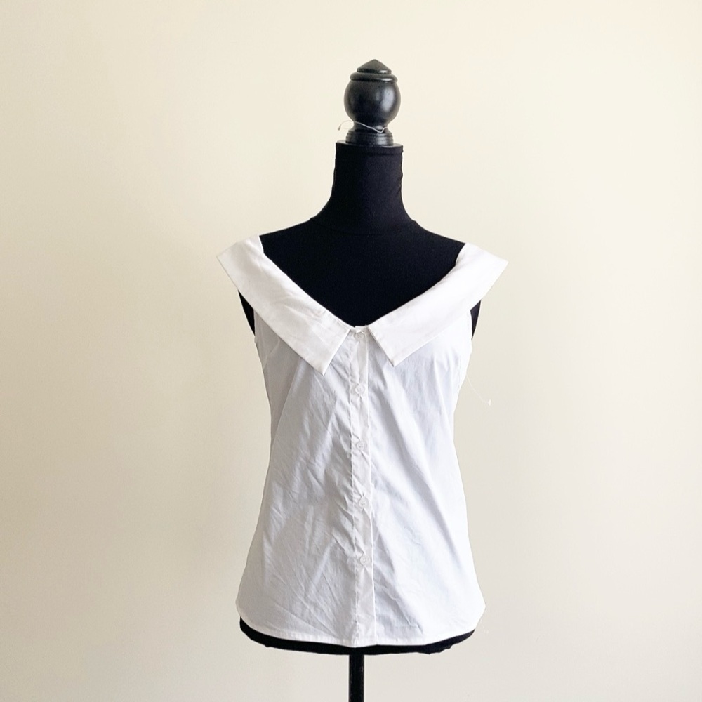 Lulus Off-the-Shoulder Button-Down Blouse – Coquette size small